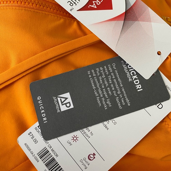 ATHLETA CROP RASHGUARD - Picture 3 of 3